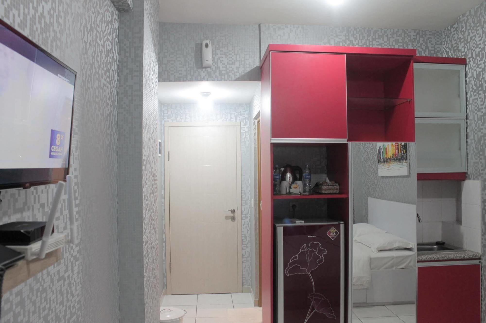 Myrooms Bekasi Exteriör bild