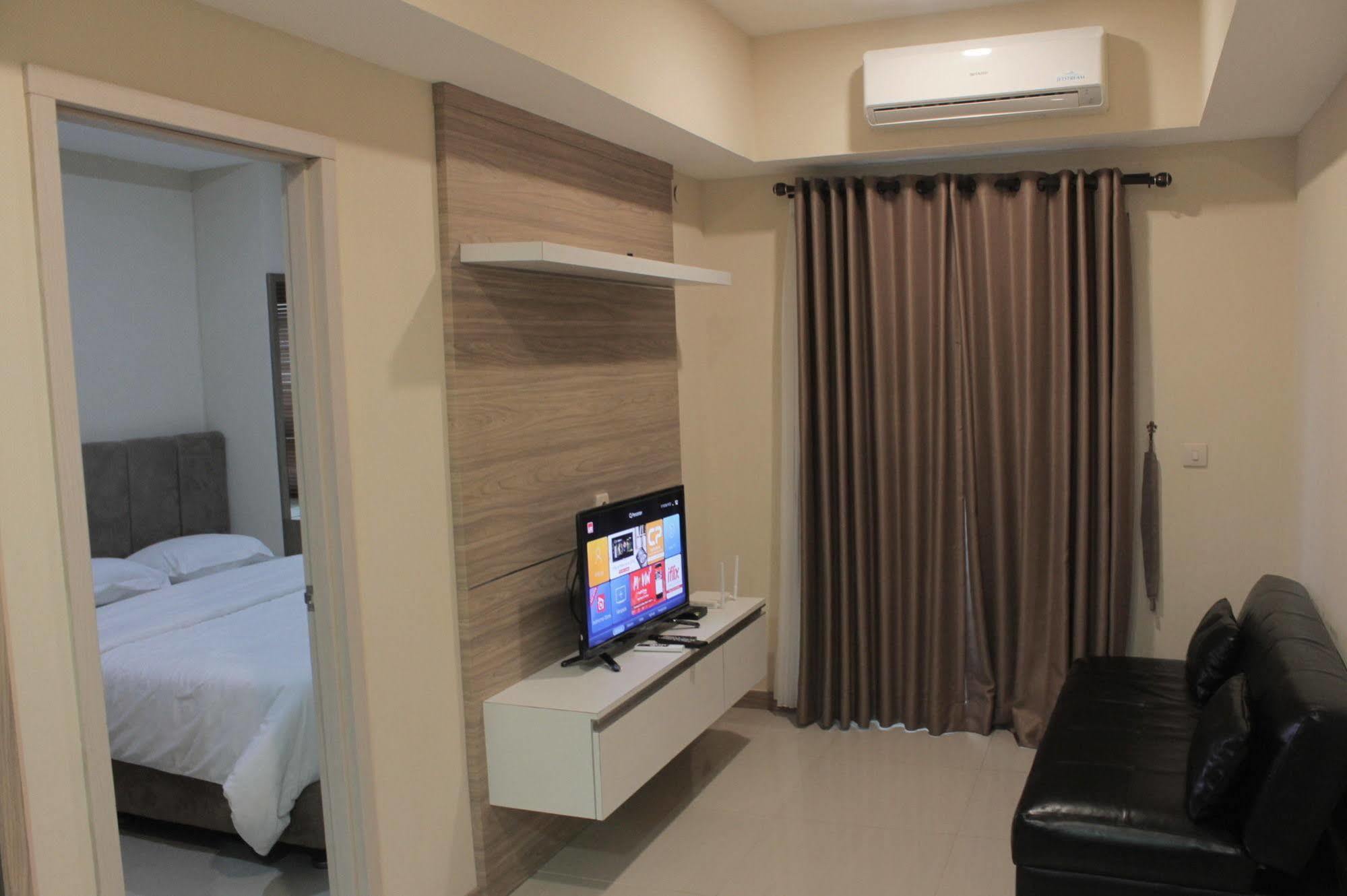 Myrooms Bekasi Exteriör bild