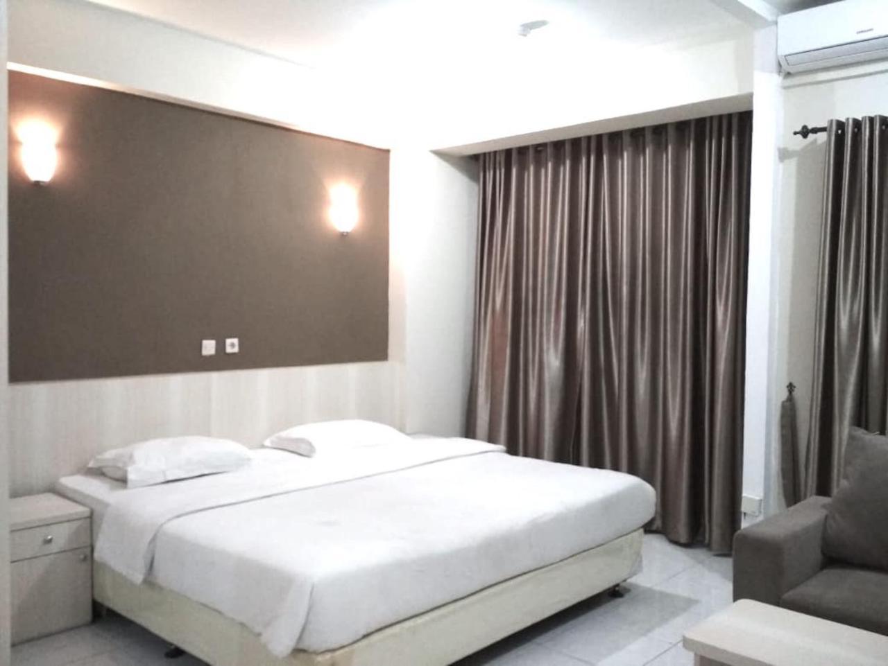 Myrooms Bekasi Exteriör bild